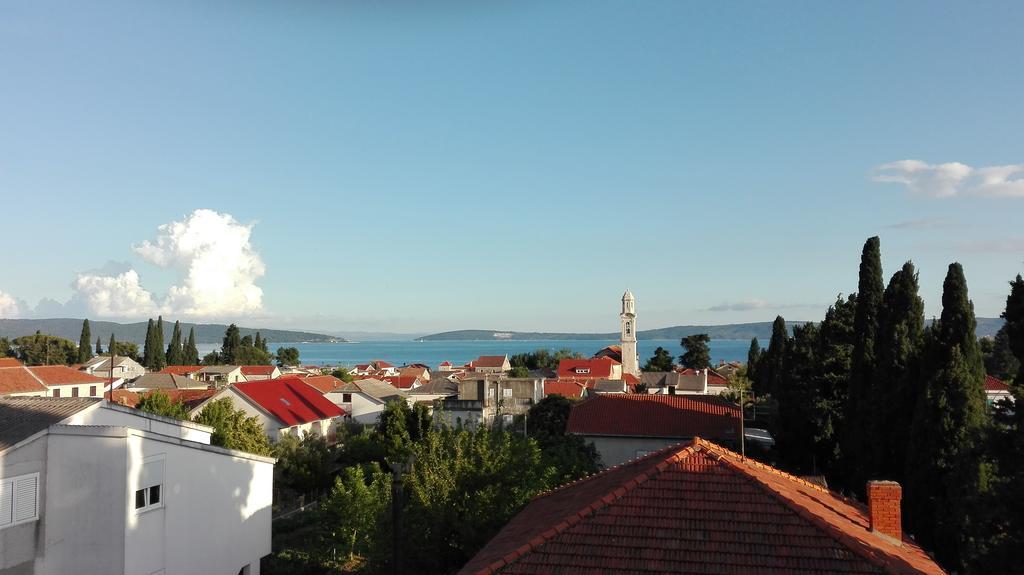 Garden Apartment Kastela Exterior photo